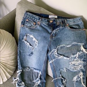 Destroyed jeans